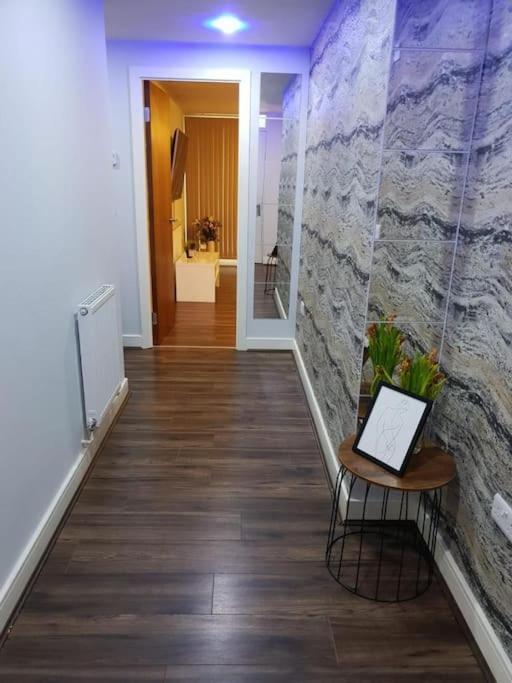 Luxury 9Ine Beautiful Bull Ring Apartment Free Parking Birmingham Luaran gambar