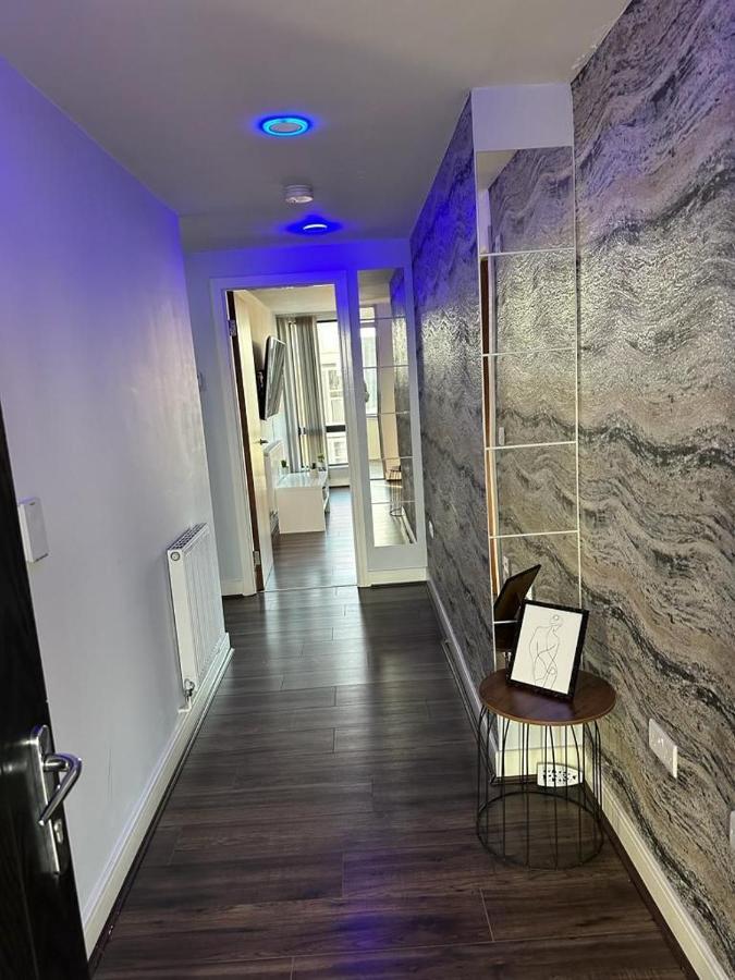 Luxury 9Ine Beautiful Bull Ring Apartment Free Parking Birmingham Luaran gambar