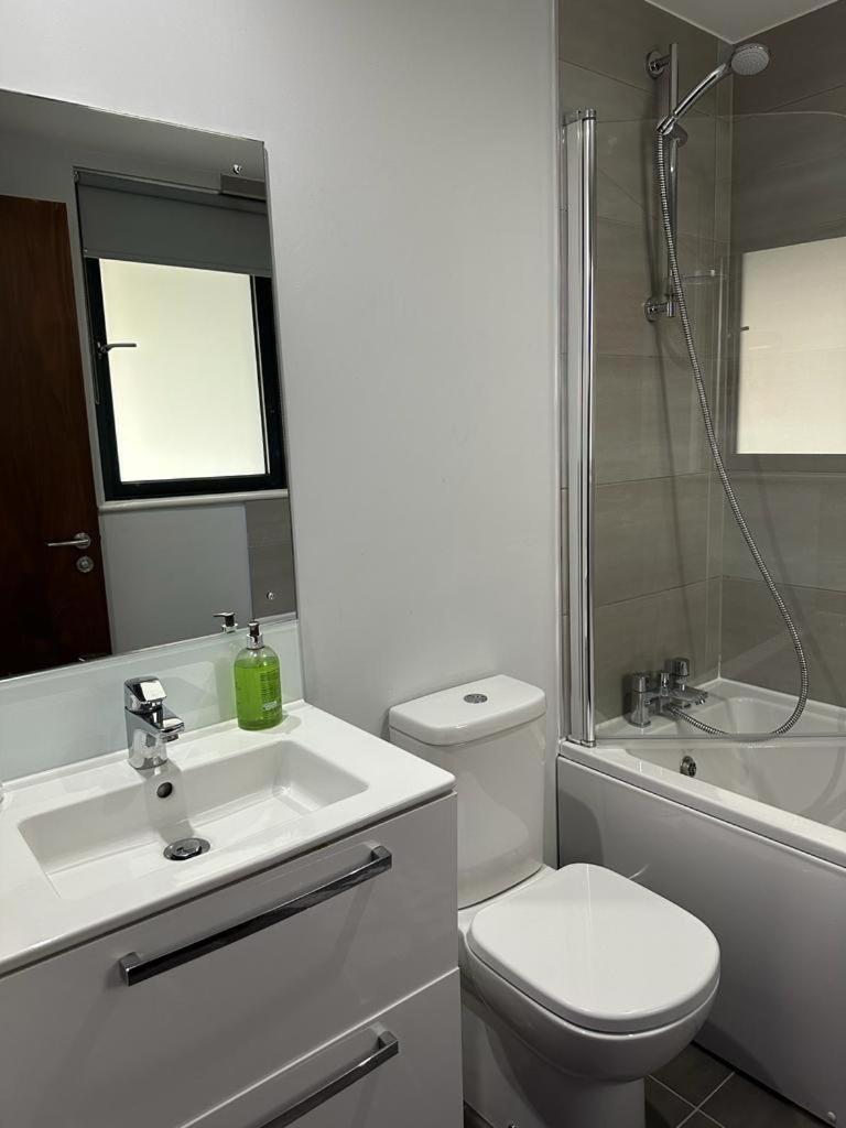 Luxury 9Ine Beautiful Bull Ring Apartment Free Parking Birmingham Luaran gambar