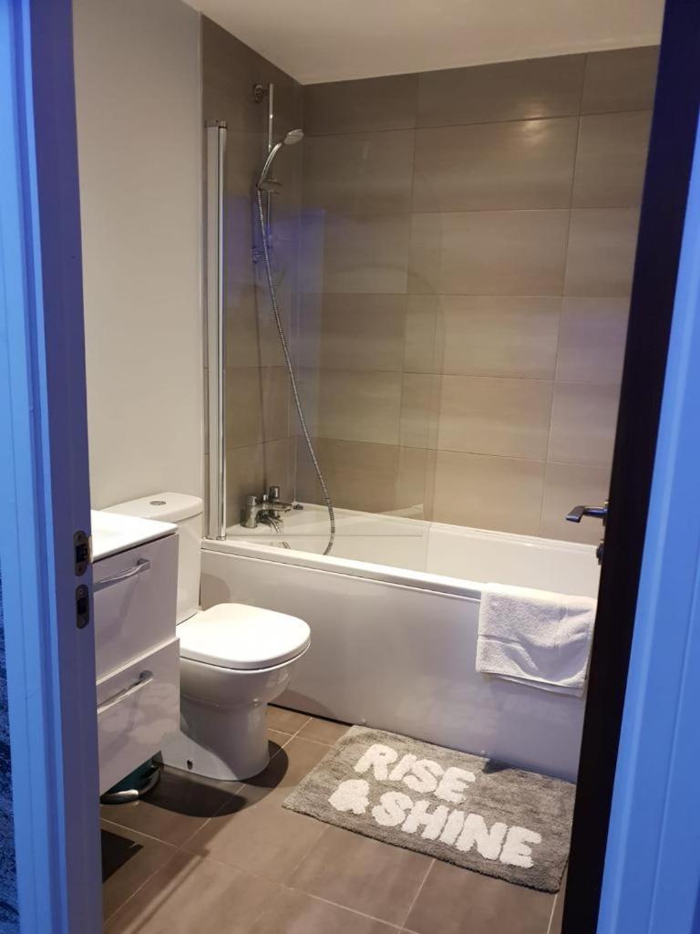 Luxury 9Ine Beautiful Bull Ring Apartment Free Parking Birmingham Luaran gambar